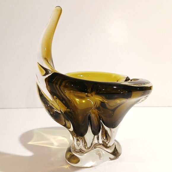 Vintage Olive Green Chalet Glass - Picture 2 of 8